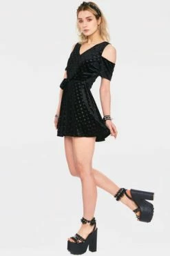 Jawbreaker Blame The Illuminati Cold Shoulder Dress 10 Jawbreaker Blame The Illuminati Cold Shoulder Dress -Cheap GOTHIC DRESSES Store blame the illuminati cold shoulder dress jawbreaker 4 300x