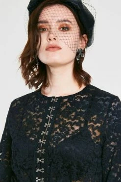 Jawbreaker Ruffling Feathers Lace Top -Cheap GOTHIC DRESSES Store ruffling feathers lace top jawbreaker 5 300x